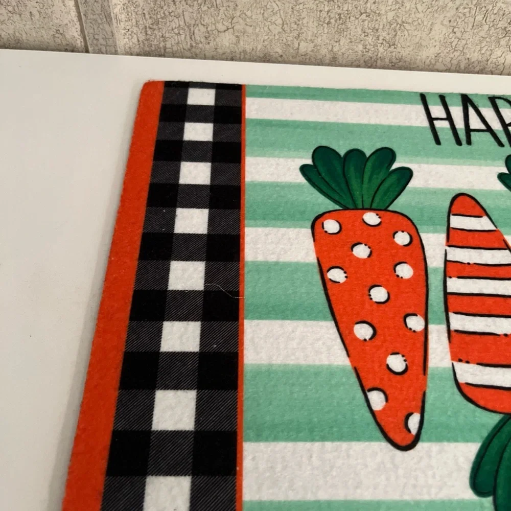 Evergreen Sassafras Easter Carrot Switch Mat - Green and Orange